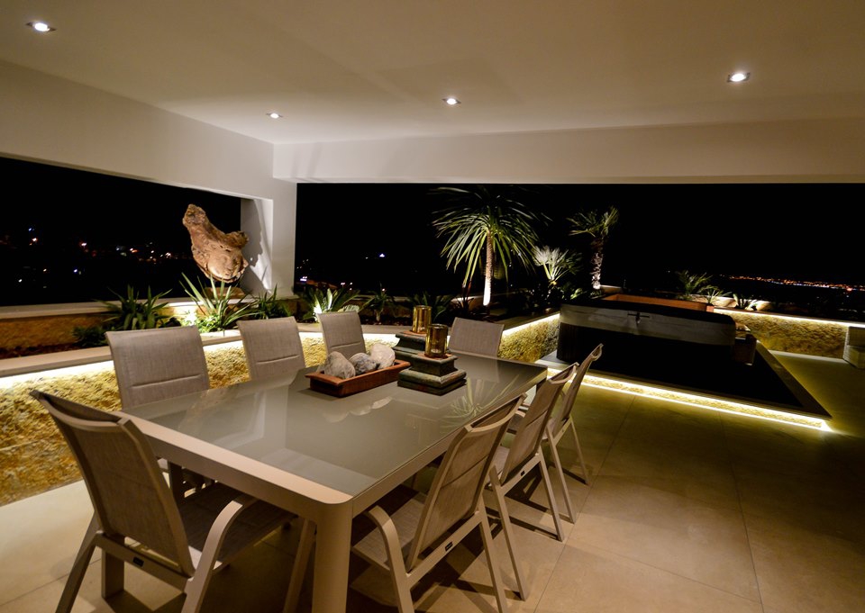 Penthouse, Alvor